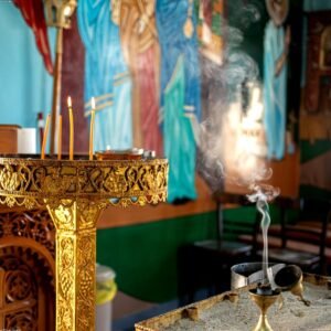 Rustic Hand-Poured Soy Candle — Cedar & Citrus